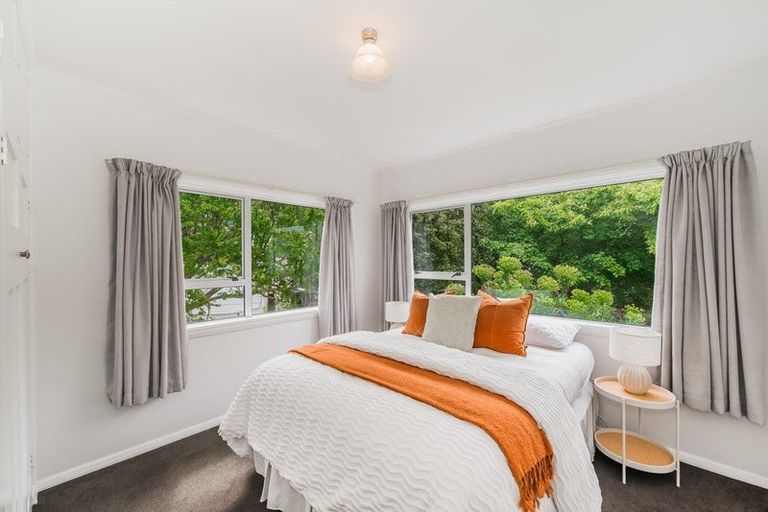 Photo of property in 16 Dale Road, Raumati South, Paraparaumu, 5032