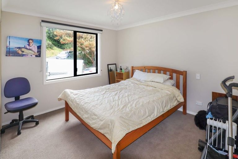 Photo of property in 23b Cave Road, Houghton Bay, Wellington, 6023