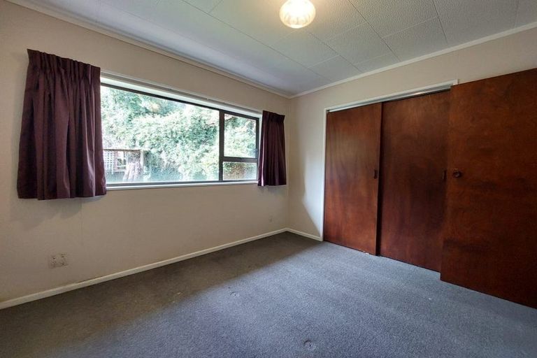Photo of property in 8g Nevada Drive, Merrilands, New Plymouth, 4312