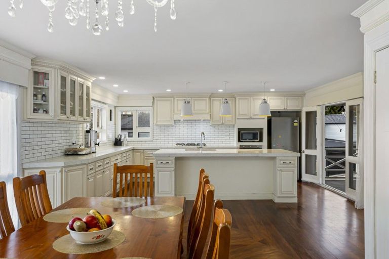 Photo of property in 6 Mahinga Place, Massey, Auckland, 0614