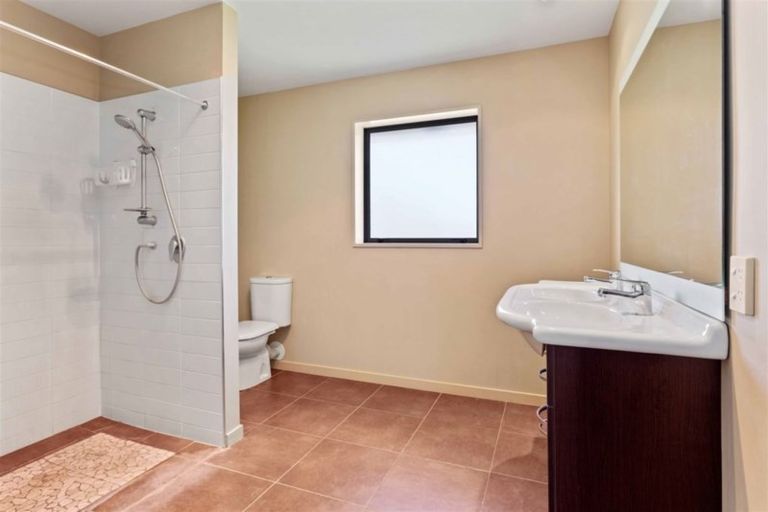 Photo of property in 22 Teviotview Place, Amberley, 7410