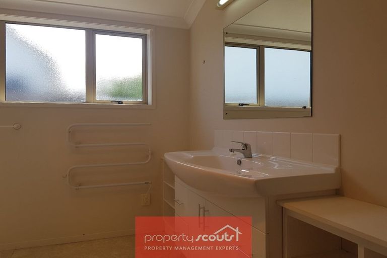 Photo of property in 4 Aotea Street, Welbourn, New Plymouth, 4312