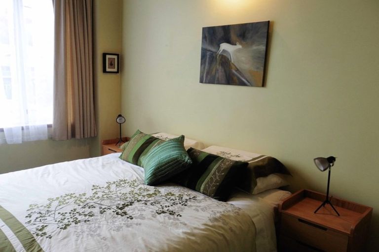 Photo of property in Qba Apartments, 2s/51 Webb Street, Mount Cook, Wellington, 6011