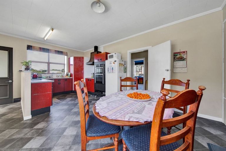 Photo of property in 1410 Devon Road, Brixton, Waitara, 4382