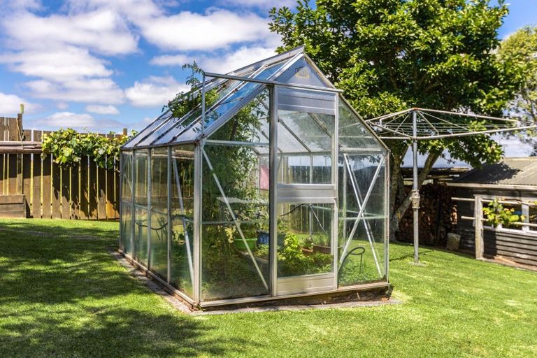 Photo of property in 44 Paparata Road, Bombay, 2675