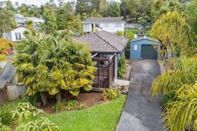 Photo of property in 30 Hydra Place, Glen Eden, Auckland, 0602