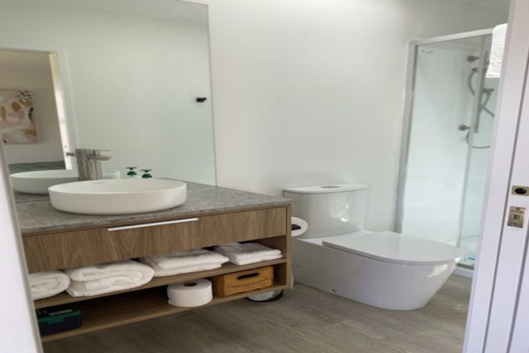 Photo of property in 15 Hau Lane, Oakura, 4314