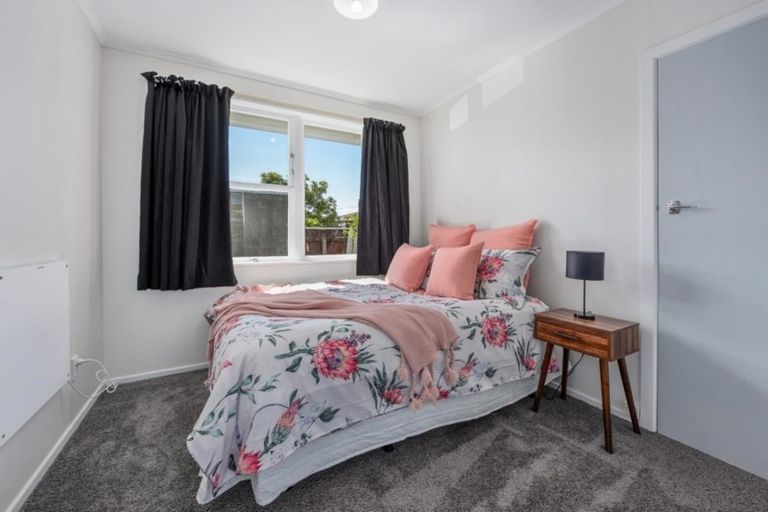 Photo of property in 1/400 Fergusson Drive, Heretaunga, Upper Hutt, 5018