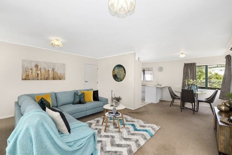Photo of property in 9c John F Kennedy Place, Glen Eden, Auckland, 0602