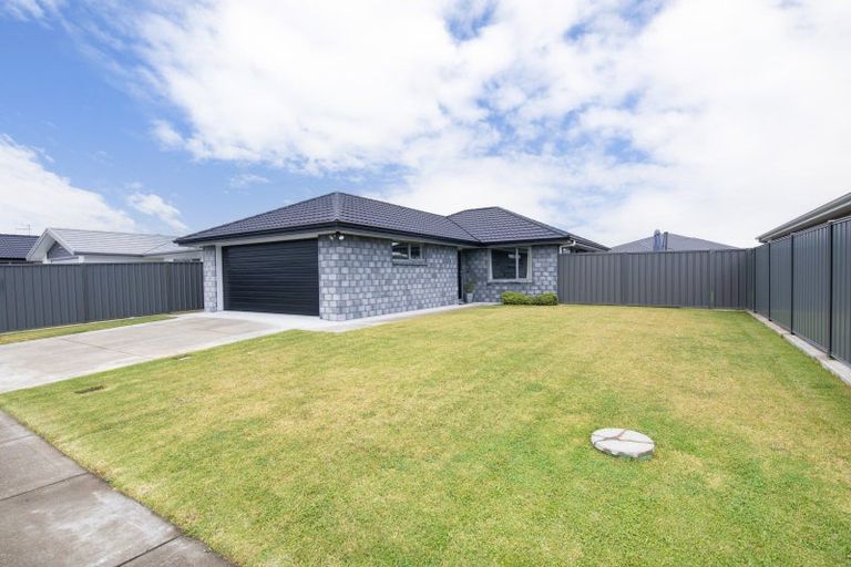 Photo of property in 21 Hurunui Drive, Te Awa, Napier, 4110