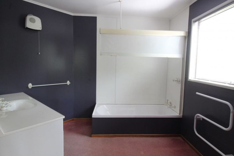 Photo of property in 37 Anne Street, Winton, 9720