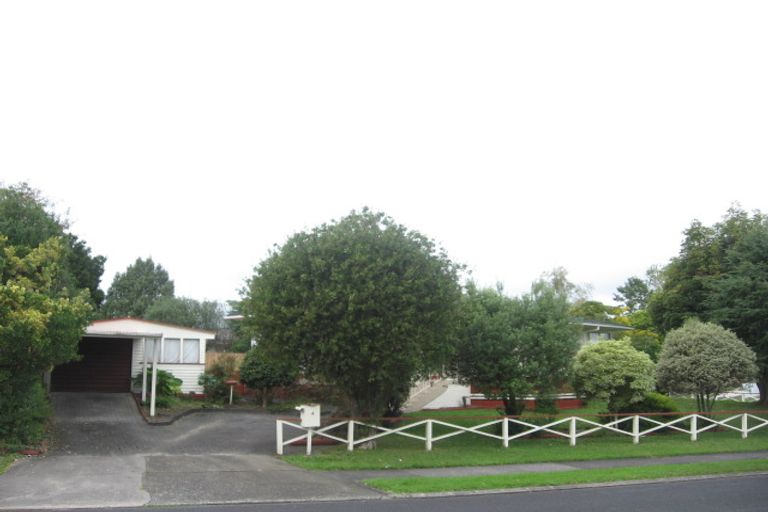 Photo of property in 4 Robert Allan Way, Pakuranga Heights, Auckland, 2010