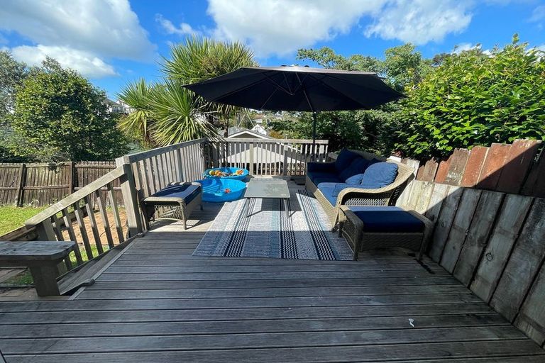 Photo of property in 1/10 Bryers Place, Bayview, Auckland, 0629