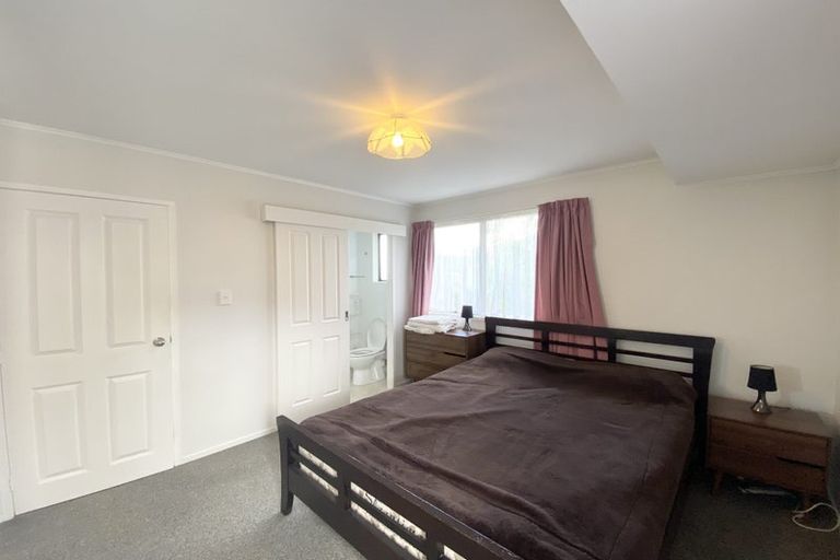 Photo of property in 138 Weatherly Road, Torbay, Auckland, 0630