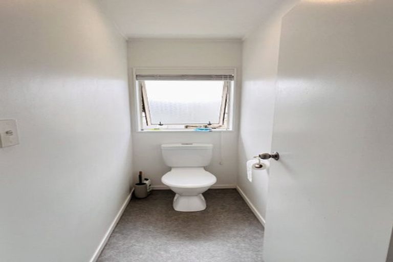 Photo of property in 2/19 Driscoll Place, Farm Cove, Auckland, 2010