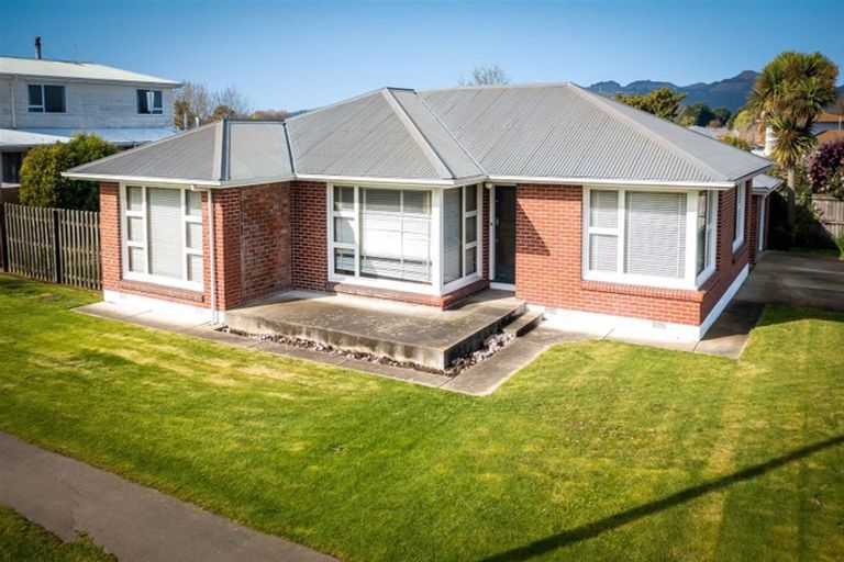 Photo of property in 5 Rowley Avenue, Hillmorton, Christchurch, 8025