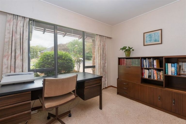 Photo of property in 15 Currell Way, Somerville, Auckland, 2014