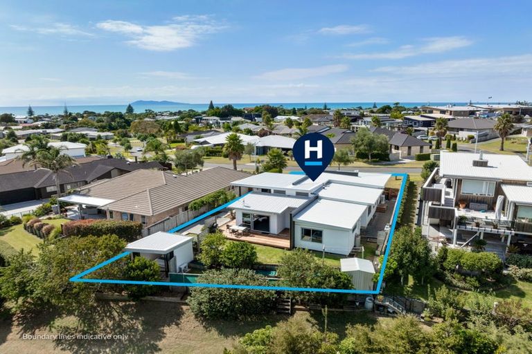 Photo of property in 38 Browns Drive, Waihi Beach, 3611