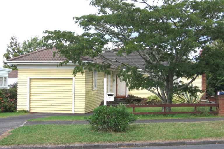 Photo of property in 1/44 Fruitvale Road, New Lynn, Auckland, 0600