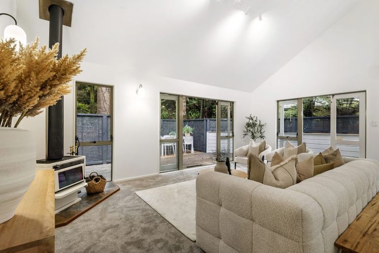 Photo of property in 2/48 Park Hill Road, Birkenhead, Auckland, 0626