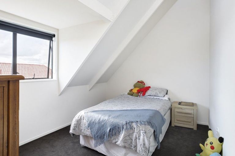 Photo of property in 4 Sophora Place, Totara Heights, Auckland, 2105