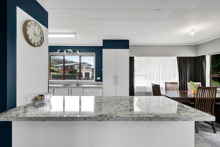 Photo of property in 5 Bronte Place, Whalers Gate, New Plymouth, 4310