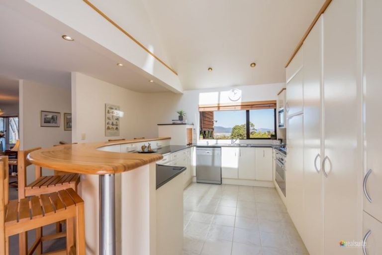 Photo of property in 6 Avonlea Grove, Belmont, Lower Hutt, 5010