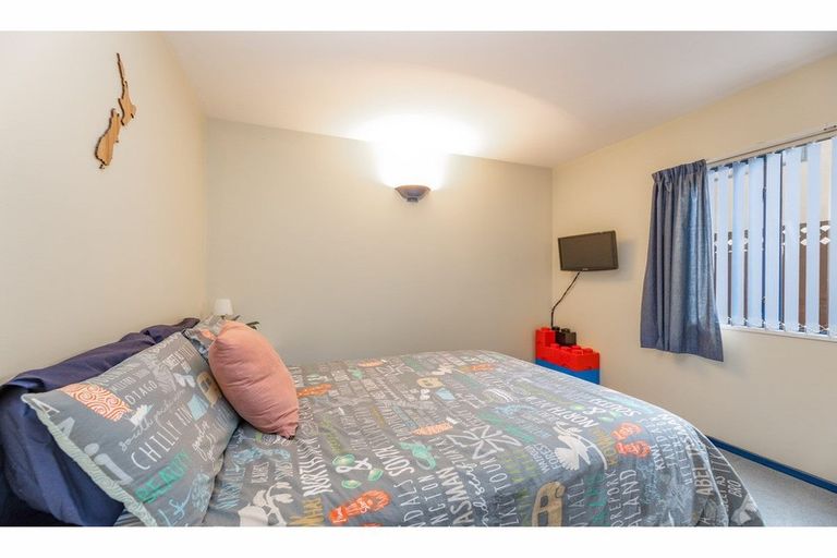 Photo of property in 1/22 Aston Drive, Waimairi Beach, Christchurch, 8083