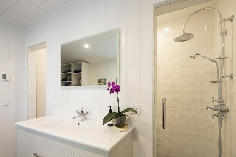 Photo of property in 32 Flynn Lane, Arrowtown, 9302