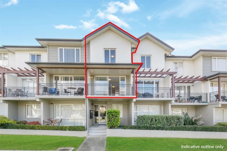 Photo of property in 5/34 Opito Way, East Tamaki, Auckland, 2013