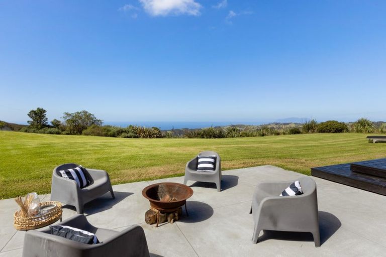 Photo of property in 449 Rodney Road, Big Omaha, 0985