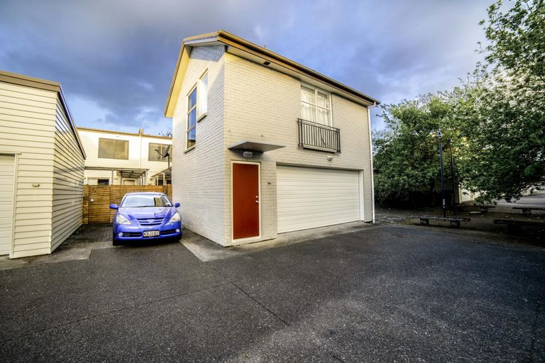 Photo of property in 16 Reins Road, Takanini, 2112