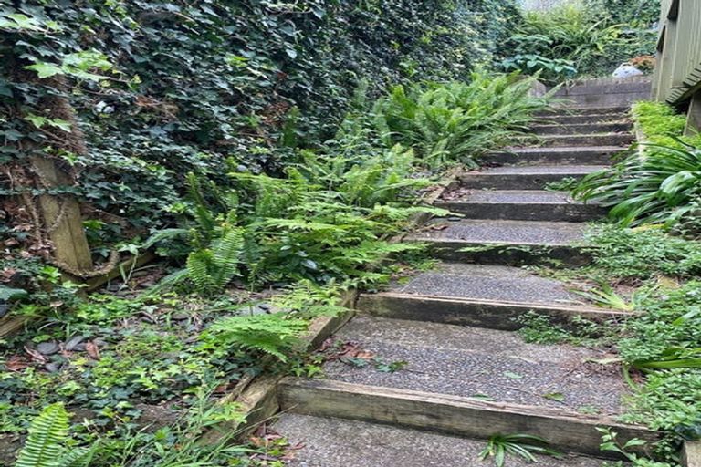 Photo of property in 70 Robbies Road, Shelly Park, Auckland, 2014