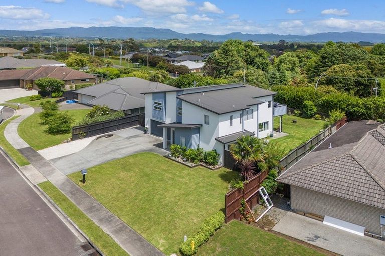 Photo of property in 12 Haden Place, Omokoroa, 3114