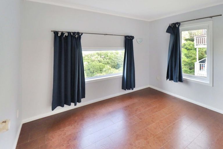 Photo of property in 2/72 Homebush Road, Khandallah, Wellington, 6035