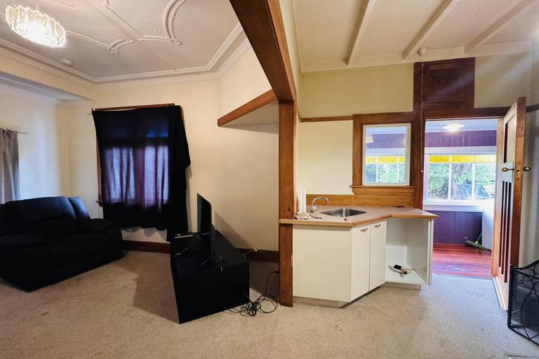 Photo of property in 64 Limbrick Street, Terrace End, Palmerston North, 4410