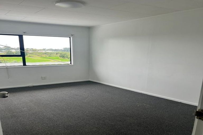 Photo of property in 16 Beaufort Place, Papatoetoe, Auckland, 2025