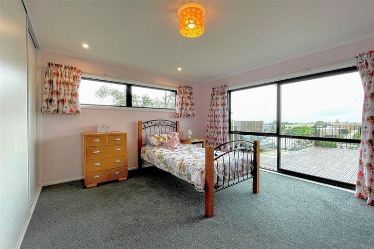 Photo of property in 15 Arthur Street, Paraparaumu Beach, Paraparaumu, 5032