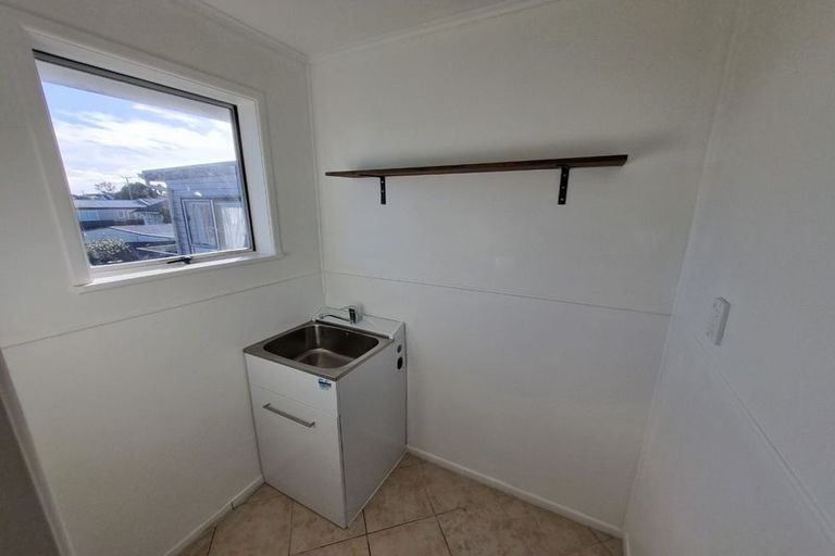 Photo of property in 52 Hobart Crescent, Wattle Downs, Auckland, 2103