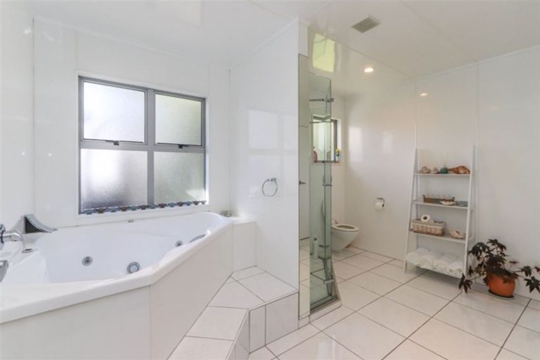 Photo of property in 11d Tawa Street, Inglewood, 4330