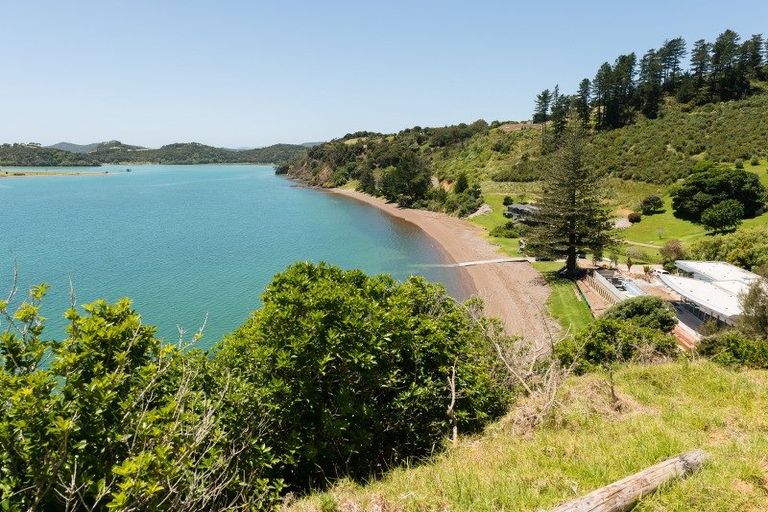 Photo of property in 250 Paroa Bay Road, Russell, 0272