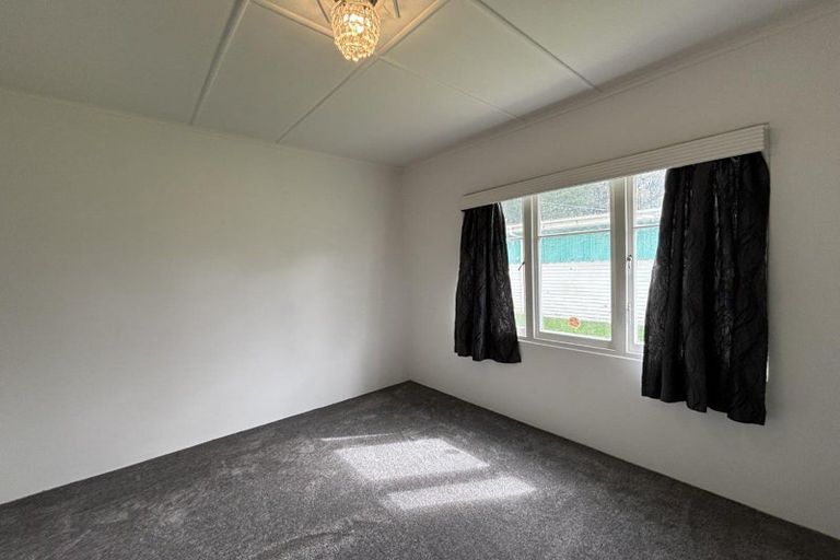 Photo of property in 33 Burns Street, Tawhero, Whanganui, 4501