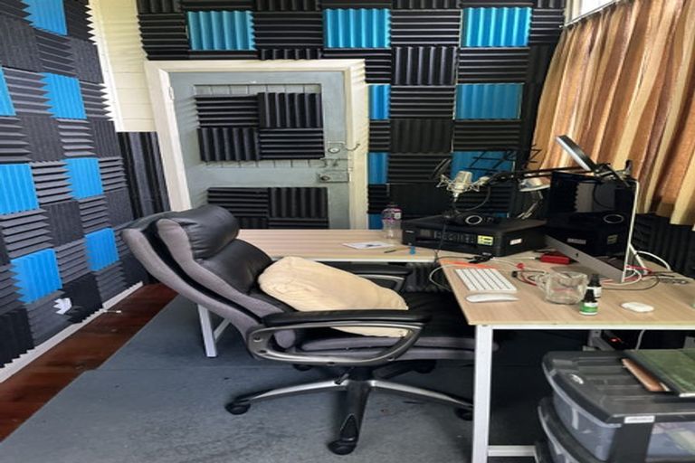 Photo of property in 2 Easdale Street, Kelburn, Wellington, 6012