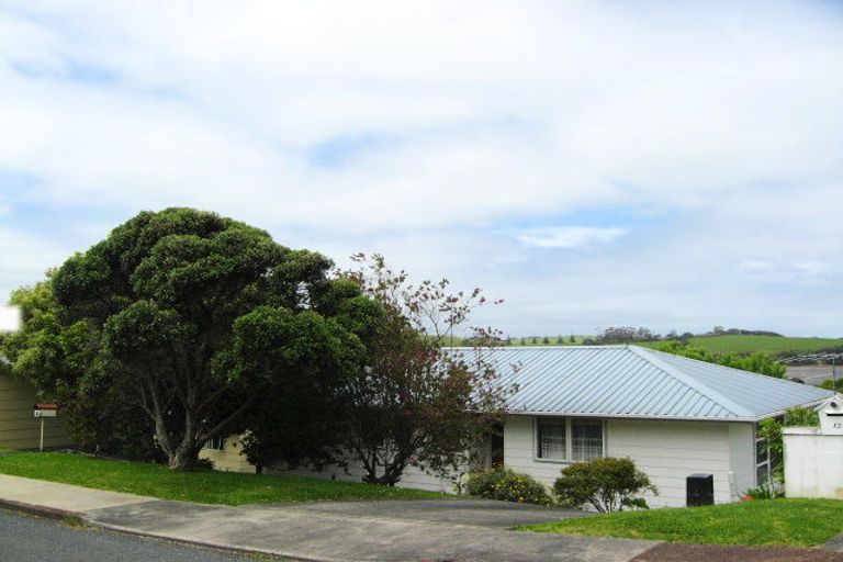 Photo of property in 14 Kotanui Avenue, Army Bay, Whangaparaoa, 0930