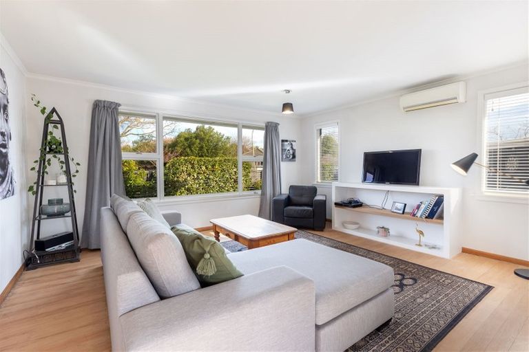 Photo of property in 1/1 Ketton Place, St Albans, Christchurch, 8052