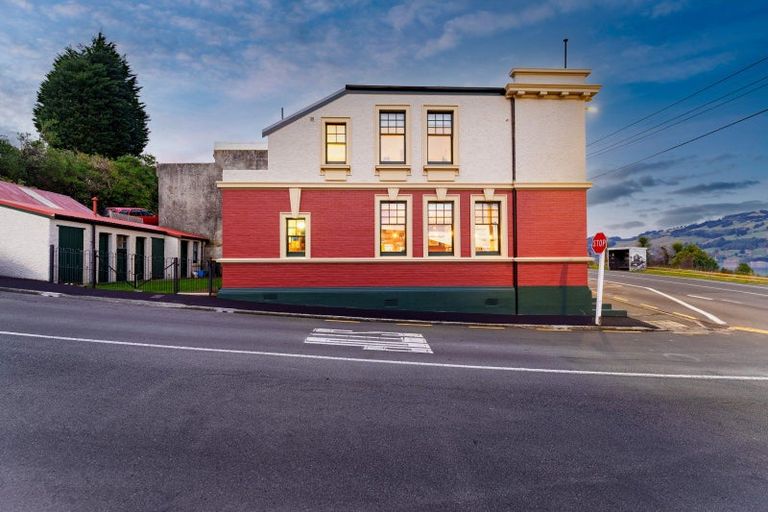 Photo of property in 247 Ravensbourne Road, Ravensbourne, Dunedin, 9022
