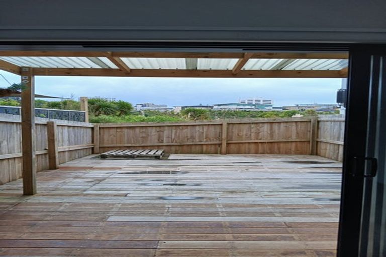 Photo of property in 6 Tuaiwi Street, Manukau, Auckland, 2104