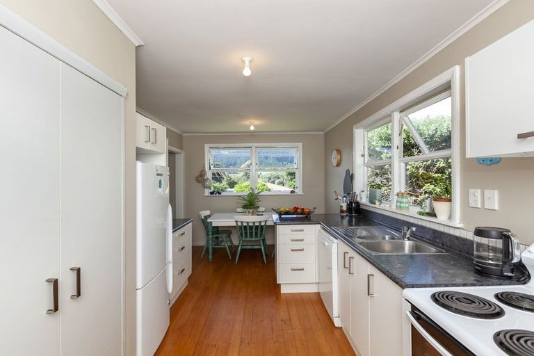 Photo of property in 4 Clarkes Crescent, Paekakariki, 5034