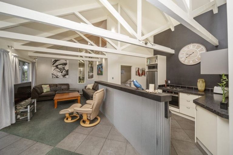 Photo of property in 127 Wairau Road, Oakura, 4314