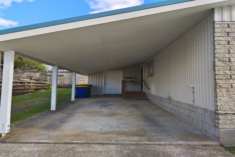 Photo of property in 1/27 Brandon Road, Glen Eden, Auckland, 0602